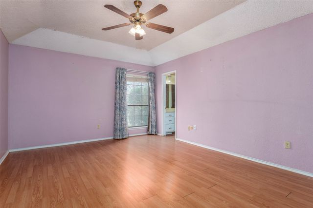 549 Greenwood Circle, Hurst, TX 76053