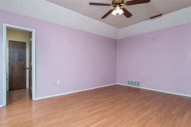 549 Greenwood Circle, Hurst, TX 76053