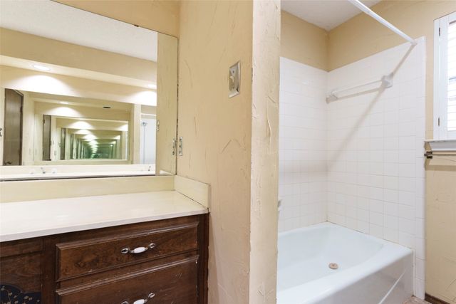 549 Greenwood Circle, Hurst, TX 76053