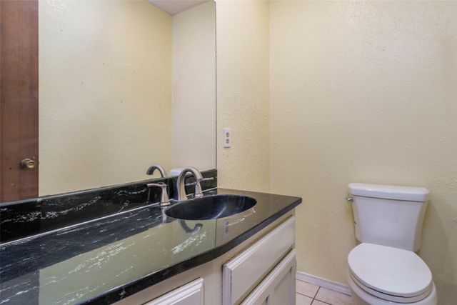 549 Greenwood Circle, Hurst, TX 76053