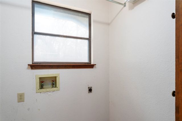 549 Greenwood Circle, Hurst, TX 76053