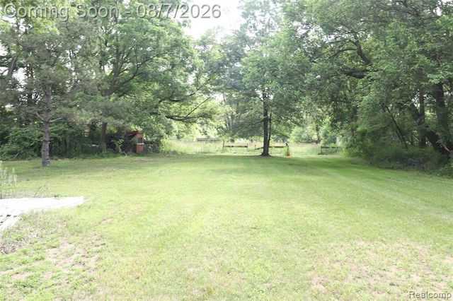 17963 Martinsville Road, Belleville, MI 48111