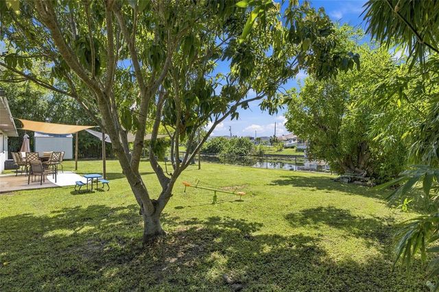 1138 SW 12TH TERRACE, Cape Coral, FL 33991