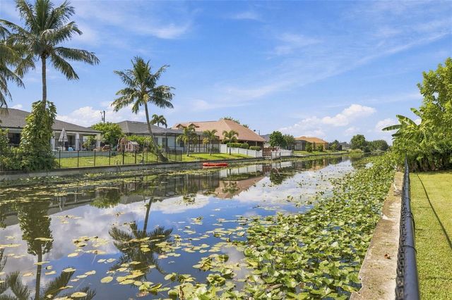 1138 SW 12TH TERRACE, Cape Coral, FL 33991