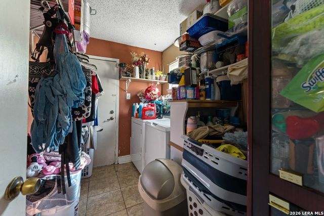 2824 Ruiz St, San Antonio, TX 78228