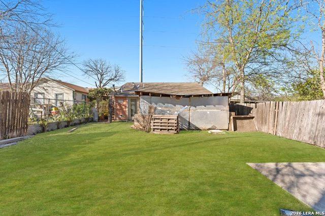 2824 Ruiz St, San Antonio, TX 78228