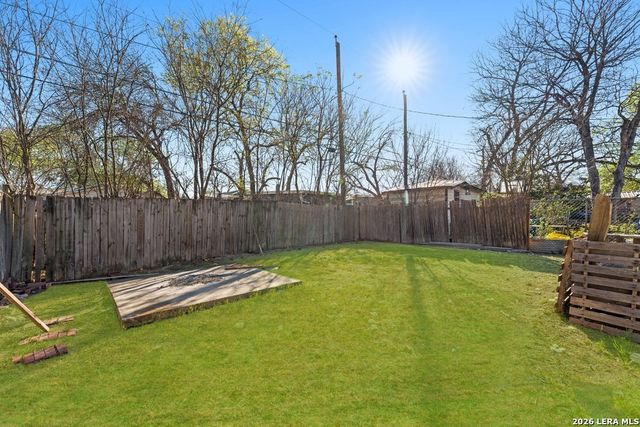 2824 Ruiz St, San Antonio, TX 78228