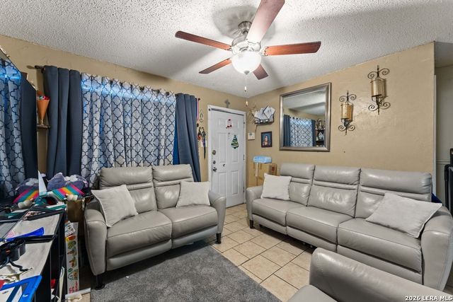 2824 Ruiz St, San Antonio, TX 78228