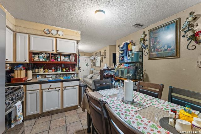 2824 Ruiz St, San Antonio, TX 78228