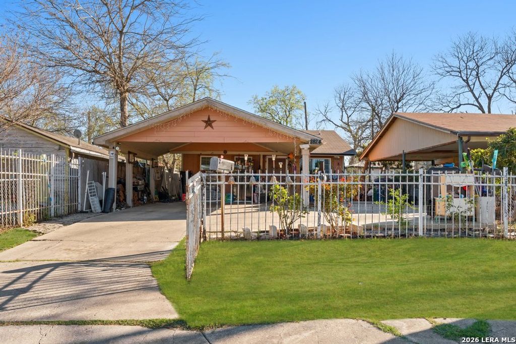 2824 Ruiz St, San Antonio, TX 78228