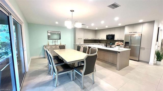 4836 Napoli DR, Naples, FL 34103