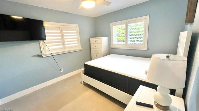 4836 Napoli DR, Naples, FL 34103