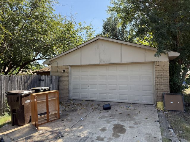 805 Cambridge Drive, Plano, TX 75023