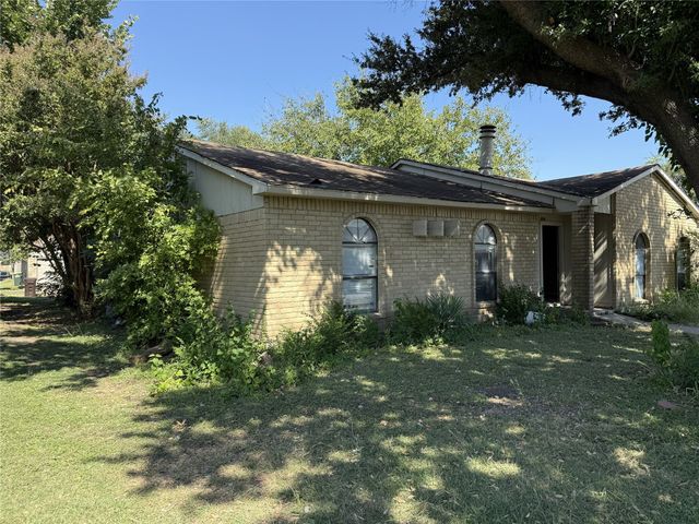 805 Cambridge Drive, Plano, TX 75023