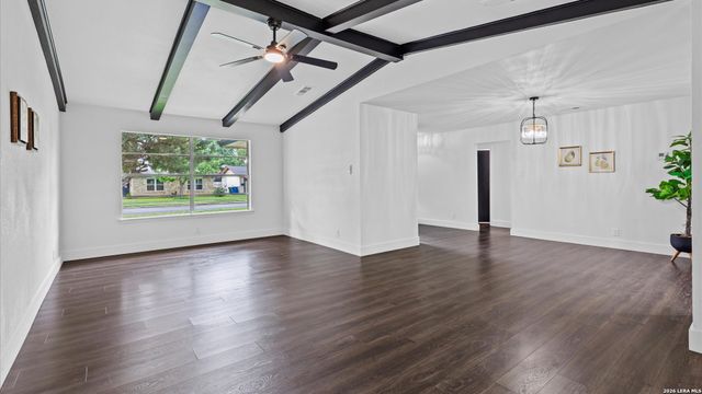 5026 LAKEWOOD DR, San Antonio, TX 78220