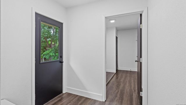 5026 LAKEWOOD DR, San Antonio, TX 78220