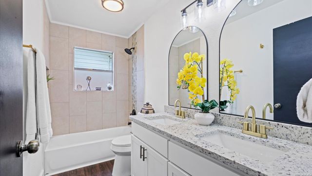 5026 LAKEWOOD DR, San Antonio, TX 78220