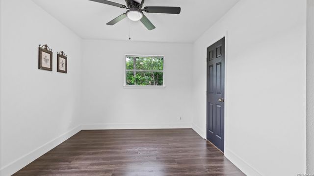 5026 LAKEWOOD DR, San Antonio, TX 78220