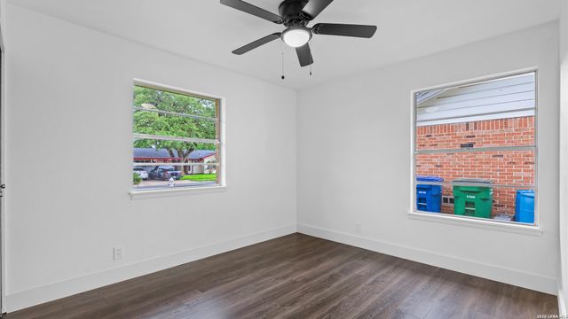5026 LAKEWOOD DR, San Antonio, TX 78220