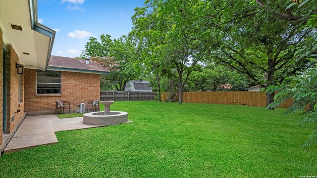5026 LAKEWOOD DR, San Antonio, TX 78220