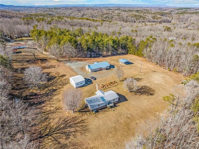 1050 Smurf Road, Danbury, NC 27016