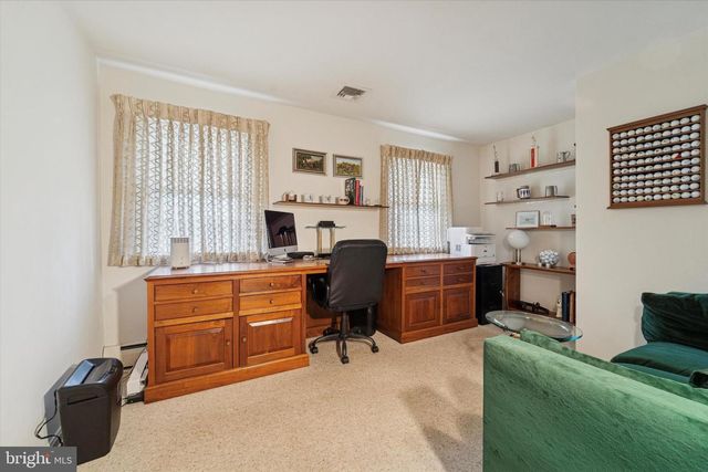 7 TODMORDEN DR, Rose Valley, PA 19086