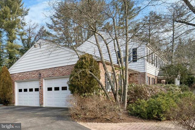 7 TODMORDEN DR, Rose Valley, PA 19086