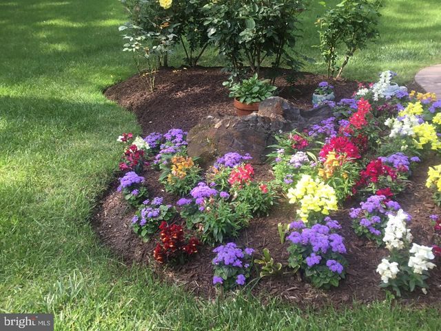 7 TODMORDEN DR, Rose Valley, PA 19086