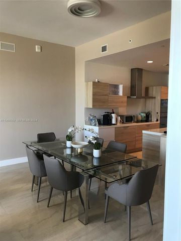 16385 Biscayne Boulevard 7, North Miami Beach, FL 33160