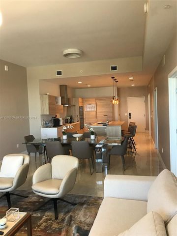 16385 Biscayne Boulevard 7, North Miami Beach, FL 33160