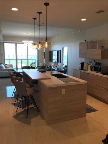 16385 Biscayne Boulevard 7, North Miami Beach, FL 33160