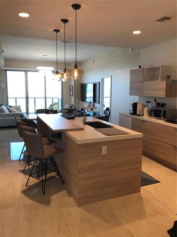 16385 Biscayne Boulevard 7, North Miami Beach, FL 33160