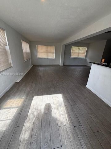 3025 Nw 11th Street, Fort Lauderdale, FL 33311