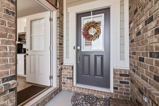 5197 Parkhurst Crossing, Mccordsville, IN 46055