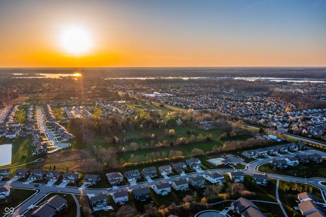 5197 Parkhurst Crossing, Mccordsville, IN 46055