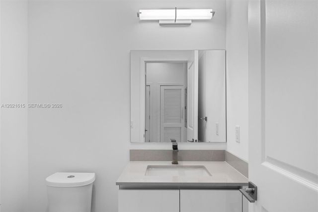 101 Diplomat Pkwy 308, Hallandale Beach, FL 33009