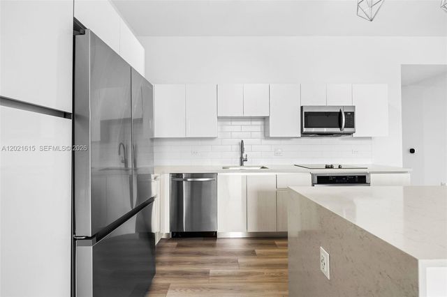 101 Diplomat Pkwy 308, Hallandale Beach, FL 33009