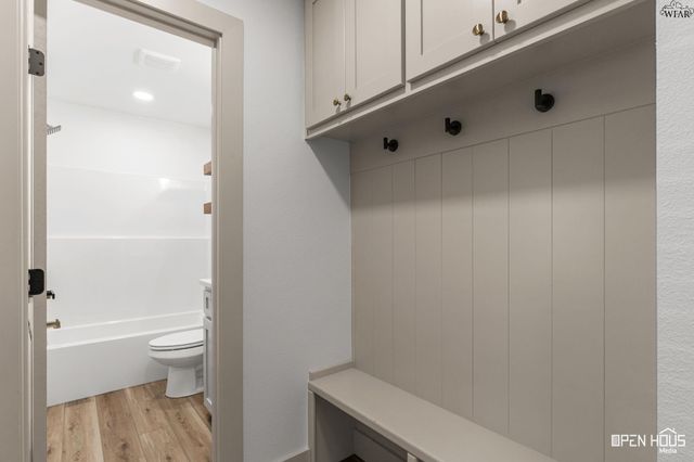 403 E LAFAYETTE AVENUE, Iowa Park, TX 76367