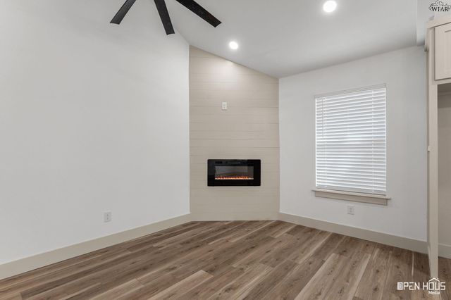 403 E LAFAYETTE AVENUE, Iowa Park, TX 76367