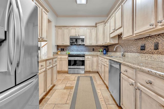 1016 RIVER LANDING DR, Memphis, TN 38103