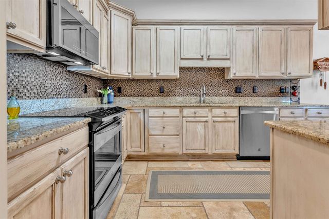 1016 RIVER LANDING DR, Memphis, TN 38103