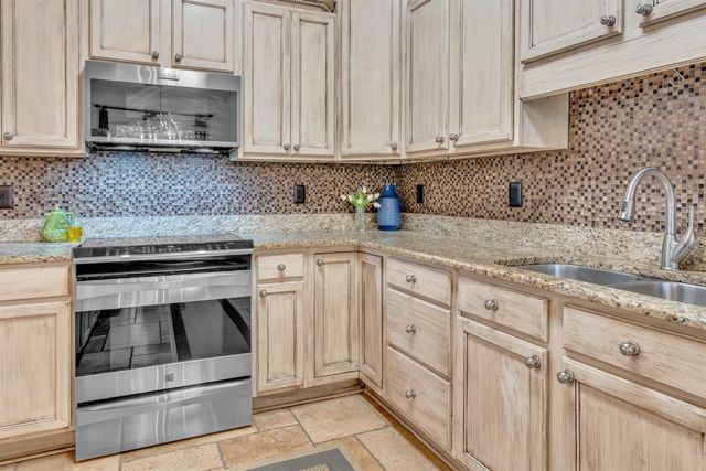 1016 RIVER LANDING DR, Memphis, TN 38103