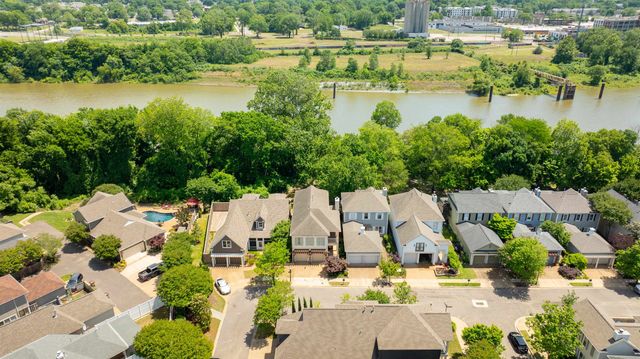 1016 RIVER LANDING DR, Memphis, TN 38103