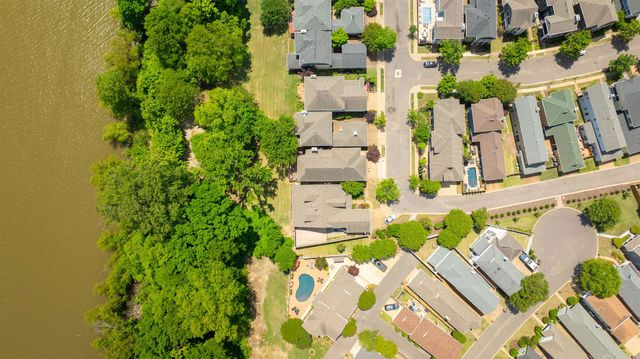 1016 RIVER LANDING DR, Memphis, TN 38103
