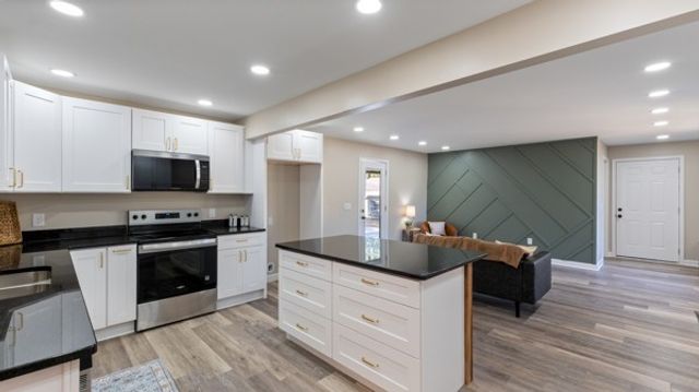 402 Edgewood Dr, Tullahoma, TN 37388