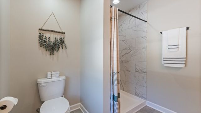 402 Edgewood Dr, Tullahoma, TN 37388