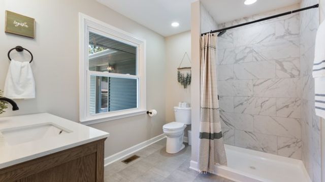 402 Edgewood Dr, Tullahoma, TN 37388