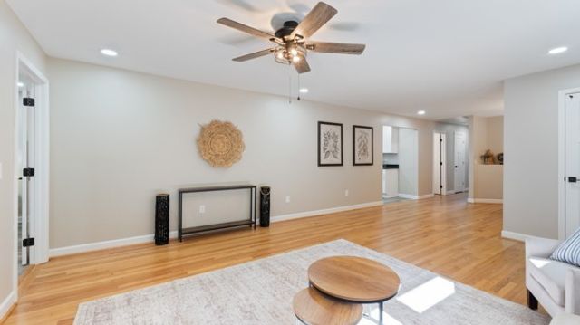 402 Edgewood Dr, Tullahoma, TN 37388