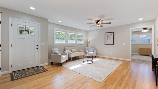 402 Edgewood Dr, Tullahoma, TN 37388