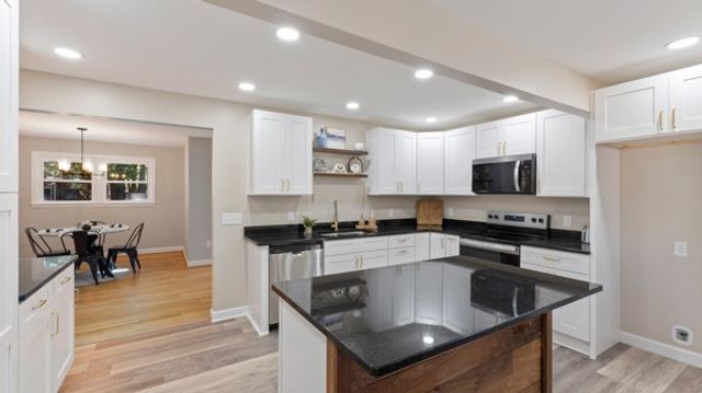 402 Edgewood Dr, Tullahoma, TN 37388